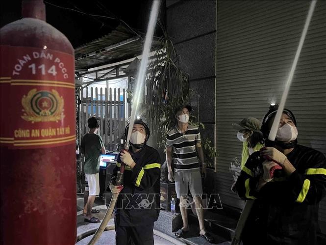 75 tổ liên gia an toàn PCCC ở Hà Nội diễn tập chữa cháy, cứu nạn cứu hộ ảnh 6