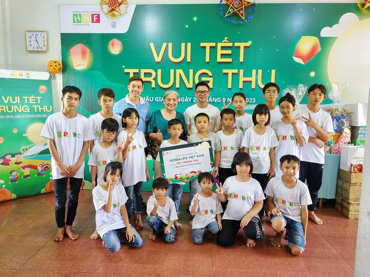 Herbalife Việt Nam vui Tết Trung thu cùng các em nhỏ tại 7 trung Tâm Casa Herbalife ảnh 9