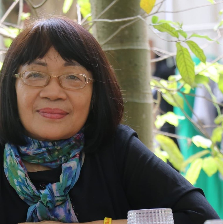 Nữ sĩ Giáng Vân: Tuổi 60 rực rỡ như áng mây chiều cùng hội họa ảnh 2