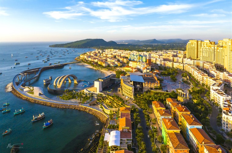 Không đợi đến Countdown, Phú Quốc "hot” từ Giáng sinh với trải nghiệm "cực cháy" tại Sunset Town ảnh 1