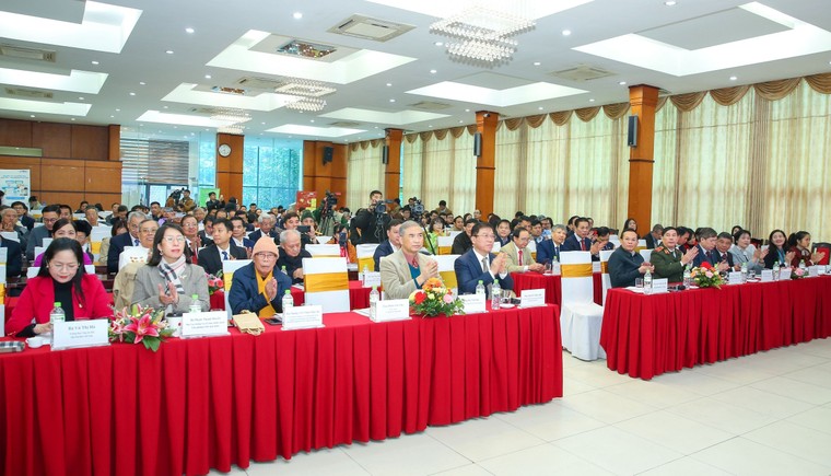 Đẩy mạnh kết hợp Đông y và Tây y để "giải mã" căn bệnh Ung thư ảnh 1