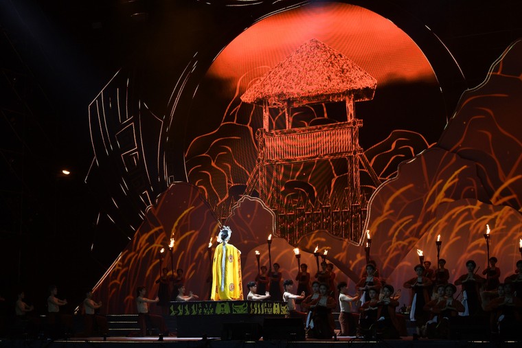 Lễ hội đền Hai Bà Trưng lan tỏa hào khí bất khuất với chương trình nghệ thuật "Âm vang Mê Linh" ảnh 6