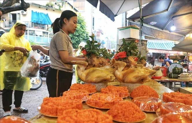 Người dân Thủ đô tất bật sắm lễ cúng Rằm tháng Giêng ảnh 4