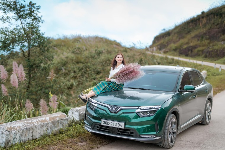 Lái xe xanh, Rinh rồng vàng: Nữ chủ xe điện kể về người bạn đồng hành trên mọi chặng đường ảnh 1