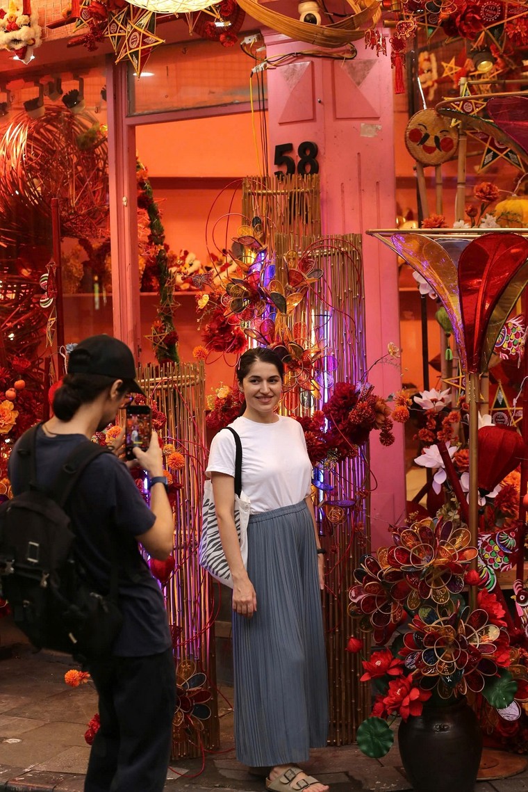 Một Trung Thu thuần Việt hiện diện trên phố ảnh 1