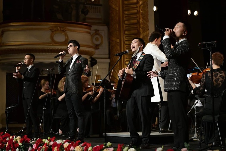 Chương trình kỷ niệm vẫn có thể "thăng hoa" cùng tình yêu lịch sử ảnh 1