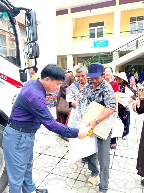 Cùng “khúc ruột” miền Trung vượt qua cơn bão số 4 ảnh 7