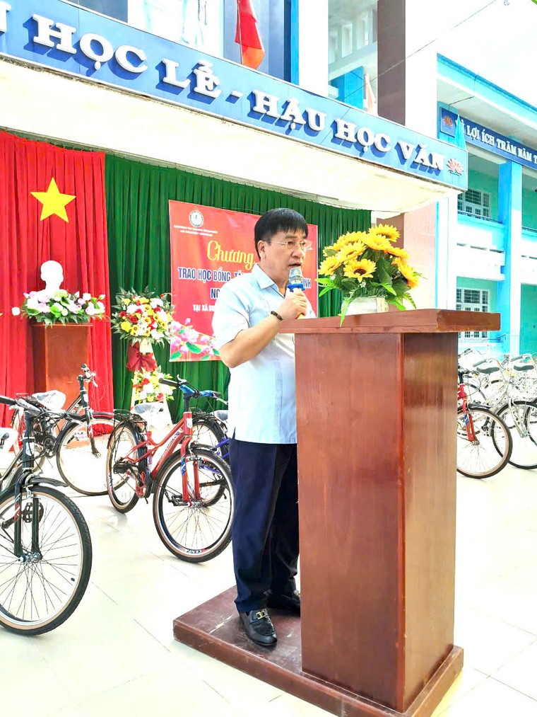 Trao yêu thương nhân ngày hội Đại đoàn kết toàn dân ảnh 2