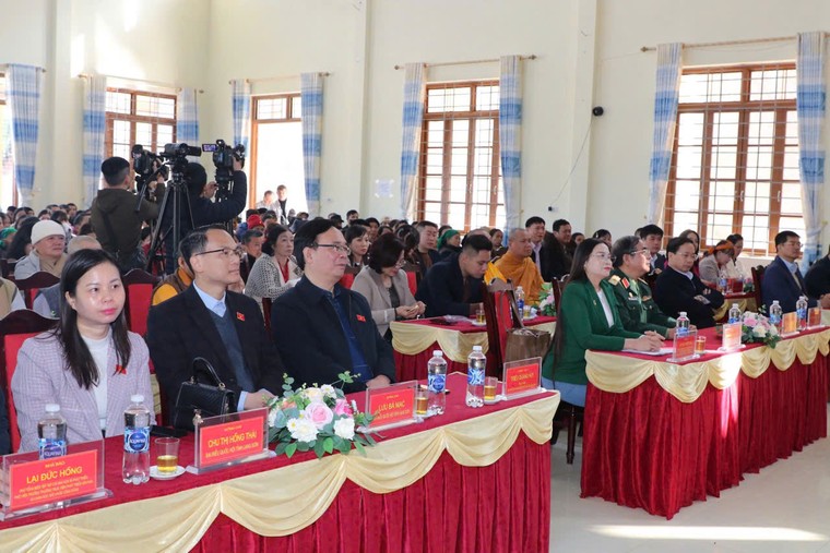 Mang Tết sớm đến với người nghèo Lạng Sơn ảnh 1