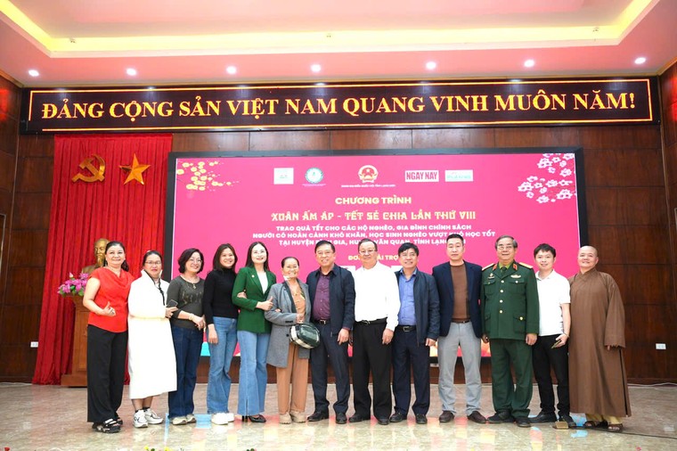 Mang Tết sớm đến với người nghèo Lạng Sơn ảnh 8