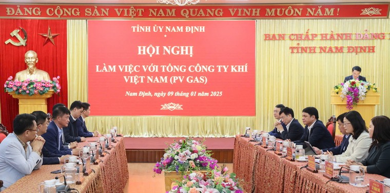 Tổng công ty Khí Việt Nam làm việc với tỉnh Nam Định thúc đẩy dự án Trung tâm điện khí LNG ảnh 1