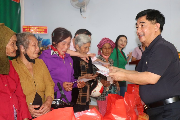 Mang Xuân ấm đến người nghèo Bình Phước trước thềm năm mới Ất Tỵ ảnh 6