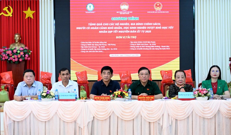 Mang Xuân ấm đến người nghèo Bình Phước trước thềm năm mới Ất Tỵ ảnh 1