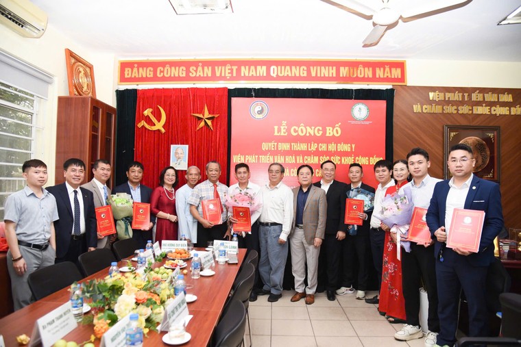 Mở rộng mạng lưới Đông y trong Viện Phát triển văn hóa và Chăm sóc sức khỏe cộng đồng ảnh 7
