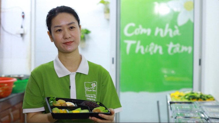 Gian bếp nhỏ, tình người lớn ảnh 1