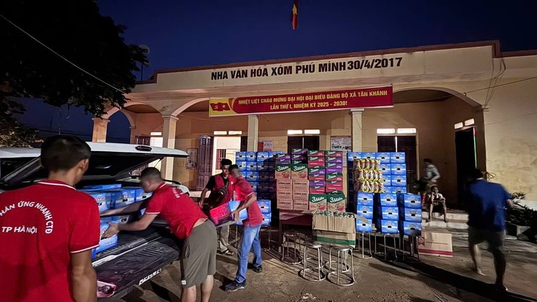 Gian bếp nhỏ, tình người lớn ảnh 2