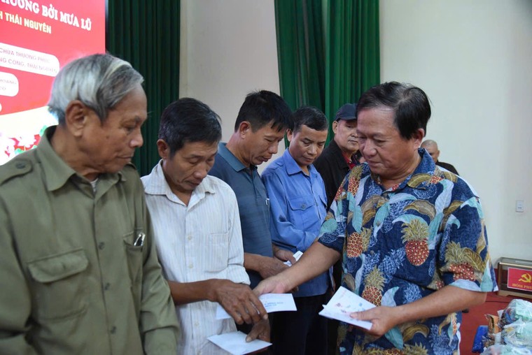 1.000 phần quà đến với người dân Thái Nguyên sau đợt thiên tai “chưa từng có trong tiền lệ” ảnh 8