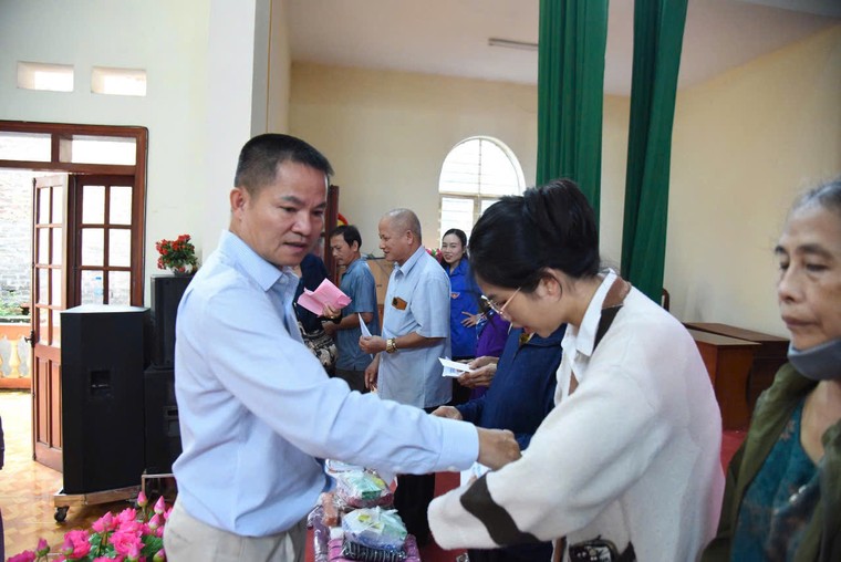 1.000 phần quà đến với người dân Thái Nguyên sau đợt thiên tai “chưa từng có trong tiền lệ” ảnh 10