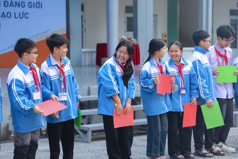 Tô cam 2025: Hơn 1.500 học sinh cùng nói "không" với định kiến giới và bạo lực trực tuyến ảnh 2