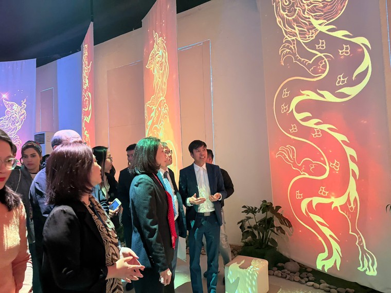 Trải nghiệm miễn phí không gian tương tác ánh sáng về di sản Hà Nội ảnh 1