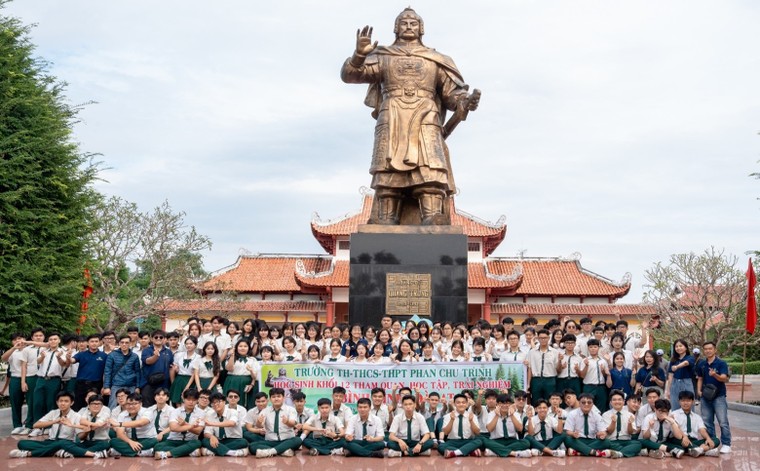 Trường TH-THCS-THPT Phan Chu Trinh: Kiến tạo môi trường giáo dục nhân văn, bền vững ảnh 2