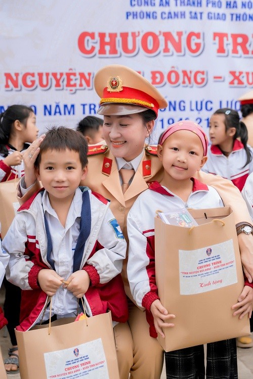 Cảnh sát Giao thông Hà Nội "về nguồn", trao yêu thương cho vùng khó khăn Tuyên Quang ảnh 5