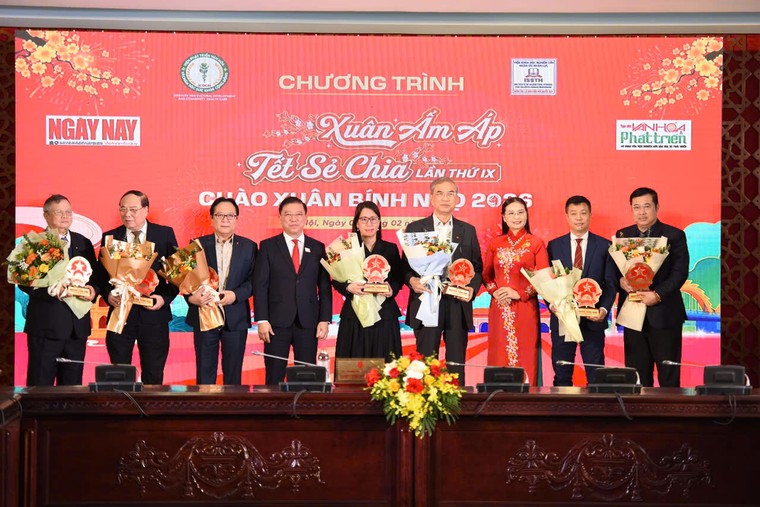 "Xuân ấm áp - Tết sẻ chia" - 9 năm nỗ lực vì cái Tết đủ đầy cho người nghèo ảnh 8