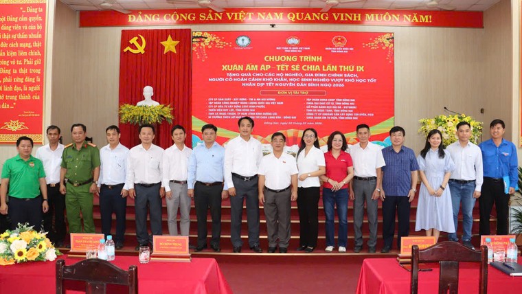 Thăm, tặng quà Tết cho hộ nghèo, hộ có hoàn cảnh khó khăn dịp Tết Nguyên đán Bính Ngọ 2026 ảnh 13