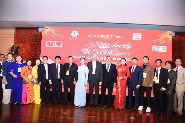 Thăm, tặng quà Tết cho hộ nghèo, hộ có hoàn cảnh khó khăn dịp Tết Nguyên đán Bính Ngọ 2026 ảnh 15