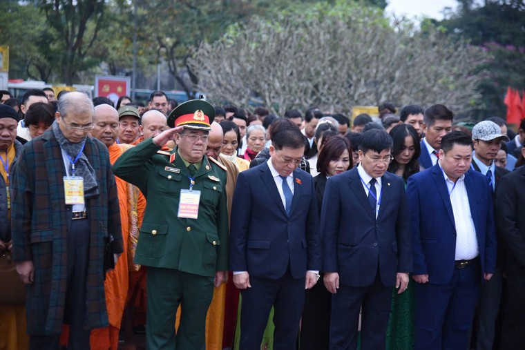 Thăm, tặng quà Tết cho hộ nghèo, hộ có hoàn cảnh khó khăn dịp Tết Nguyên đán Bính Ngọ 2026 ảnh 16