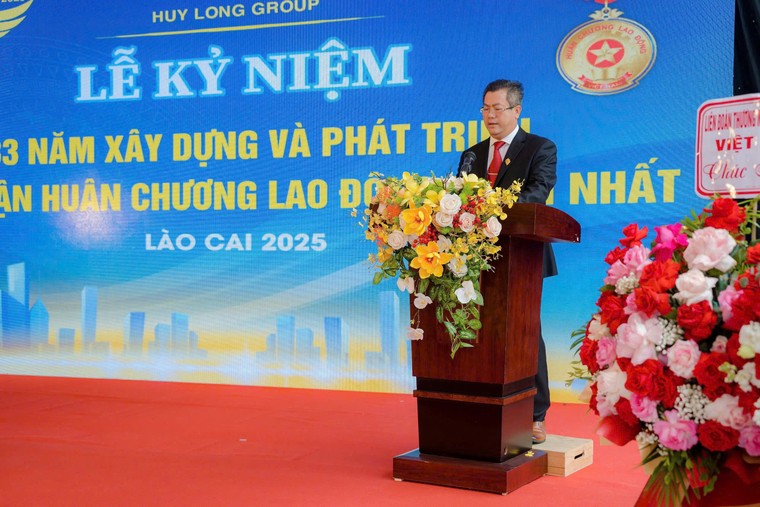 Huy Long và hành trình ba thập kỷ dấn thân ảnh 6