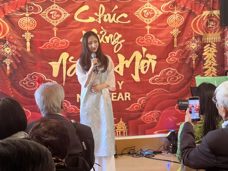 Kiều bào tại Pháp mừng xuân mới với những giai điệu quê hương ảnh 3