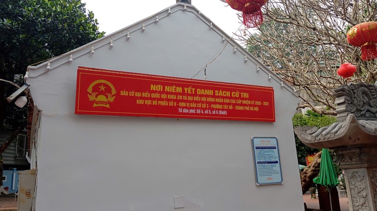 Hà Nội: Rực rỡ sắc màu tuyên truyền bầu cử ảnh 5