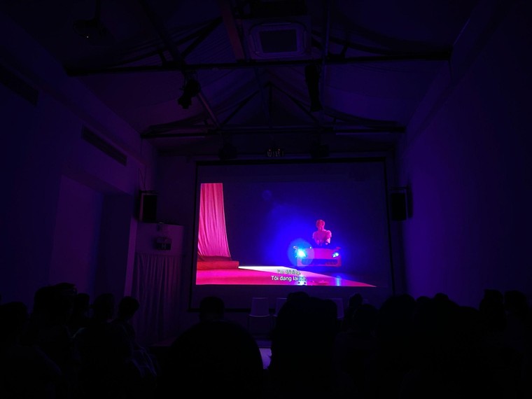 Nghệ thuật dành cho ai? ảnh 1