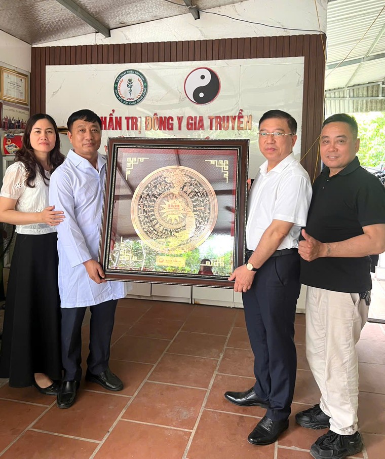 Vị lương y mang trái tim người chiến sĩ công an ảnh 2