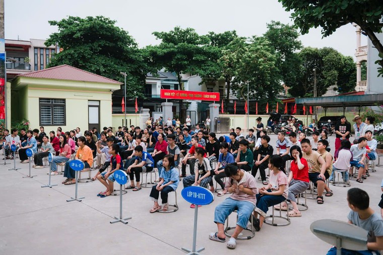 Hành trình về nguồn của những người “giữ lửa” văn hóa ảnh 9