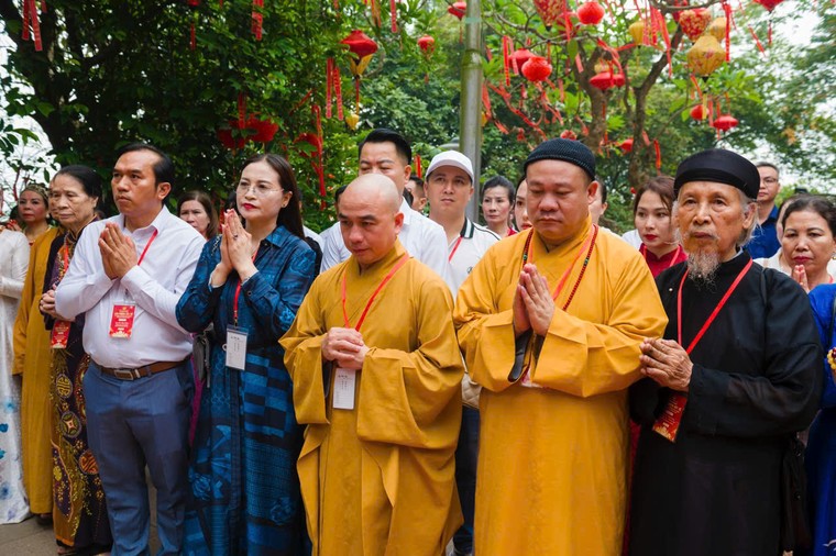 Hành trình về nguồn của những người “giữ lửa” văn hóa ảnh 1