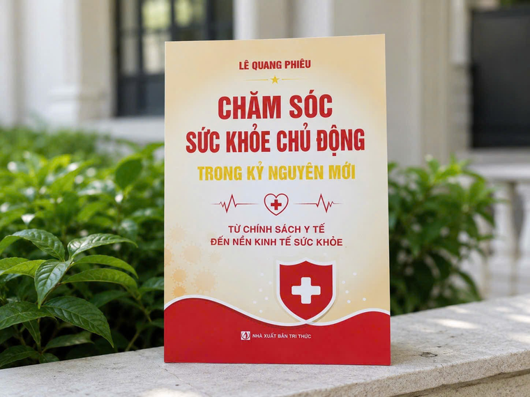 Ra mắt cuốn sách “Chăm sóc sức khỏe chủ động trong kỷ nguyên mới” của tác giả Lê Quang Phiêu ảnh 2