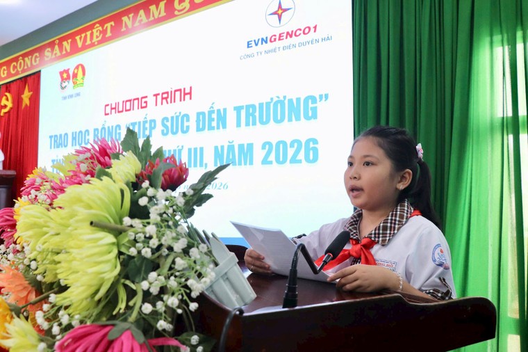 Công ty Nhiệt điện Duyên Hải chắp cánh tương lai từ những suất học bổng nghĩa tình ảnh 5
