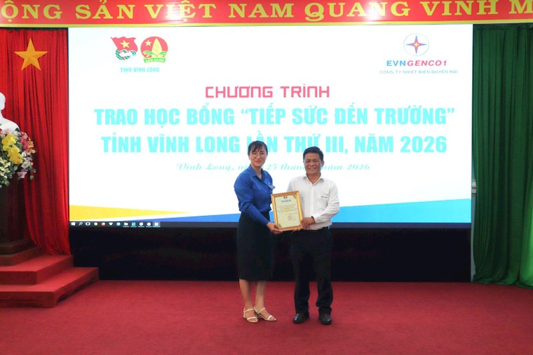 Công ty Nhiệt điện Duyên Hải chắp cánh tương lai từ những suất học bổng nghĩa tình ảnh 8