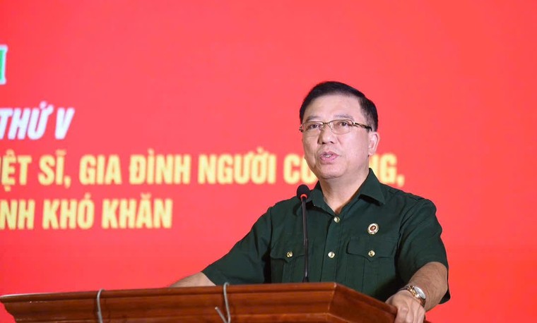 Tri ân các gia đình thương binh liệt sĩ với 500 phần quà trong Chương trình "Còn mãi với thời gian" ảnh 9