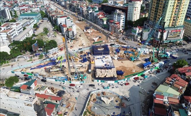Hà Nội quyết tâm thông xe tuyến Vành đai 1 đoạn Hoàng Cầu - Voi Phục trước ngày 2/9 ảnh 4