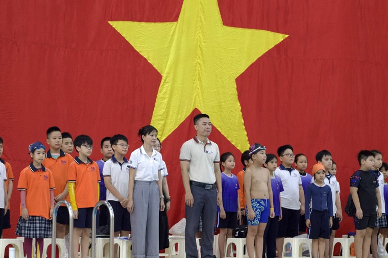 Nuôi dưỡng đam mê bơi lội cho học sinh từ những sân chơi chuyên nghiệp ảnh 1