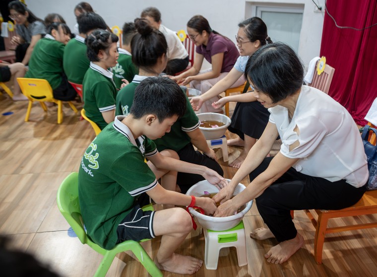 Lễ Vu Lan đặc biệt của những đứa trẻ tự kỷ ảnh 3