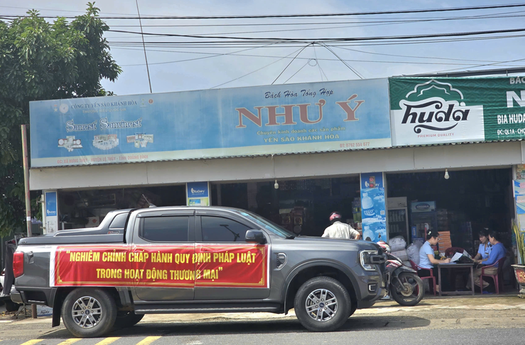 Lực lượng quản lý thị trường đẩy mạnh tuyên truyền, xây dựng văn hóa kinh doanh tại các chợ truyền thống ảnh 2