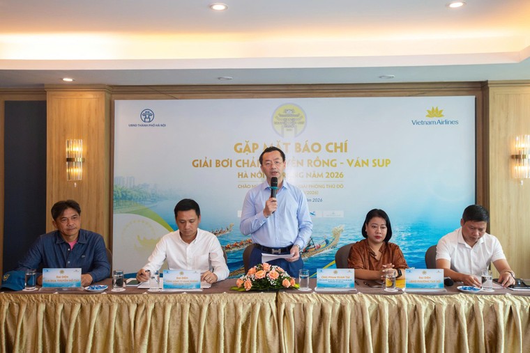 Gần 900 vận động viên tham gia Giải Bơi chải thuyền rồng-ván SUP Hà Nội mở rộng năm 2026 ảnh 1