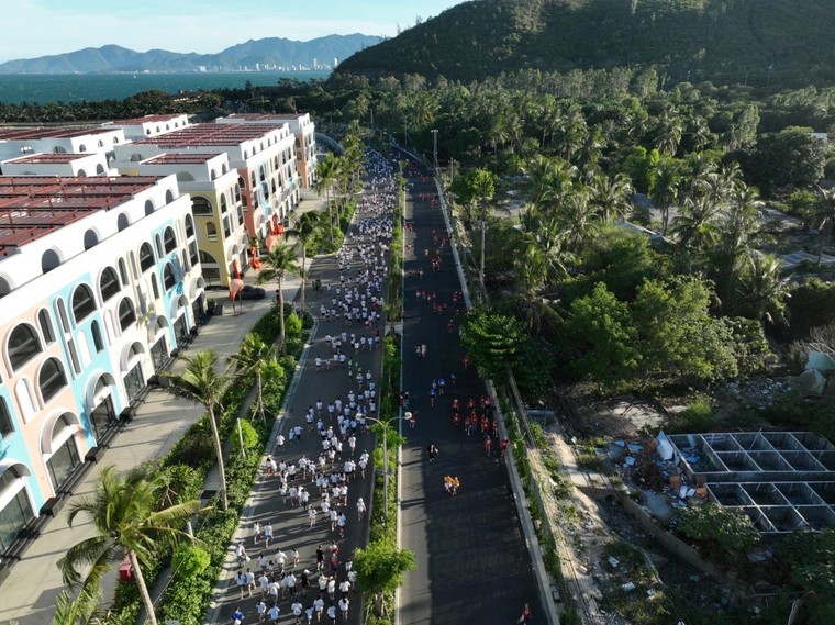 Nha Trang Night Run 2026 mở hành trình 21km qua Libera Nha Trang ảnh 4