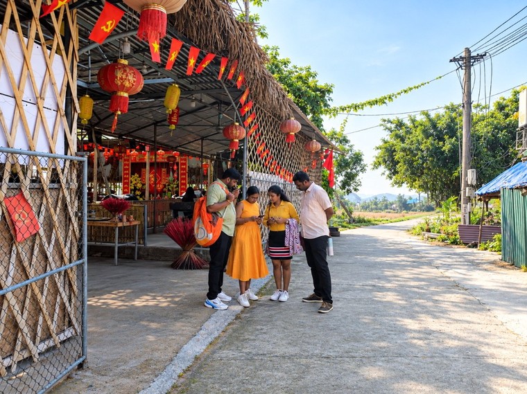 Từ sân phơi đến sàn thương mại điện tử: Quảng Phú Cầu tìm đường mới cho nghề hương ảnh 1