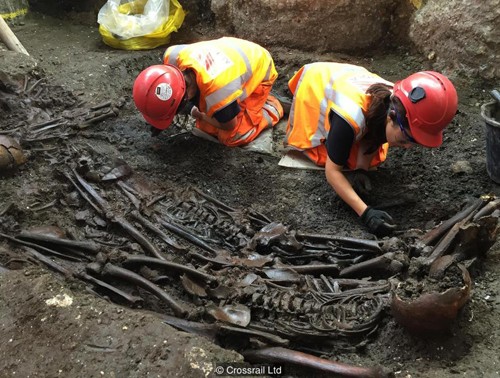 Bí mật đáng sợ bên dưới hệ thống tàu điện ngầm London ảnh 2