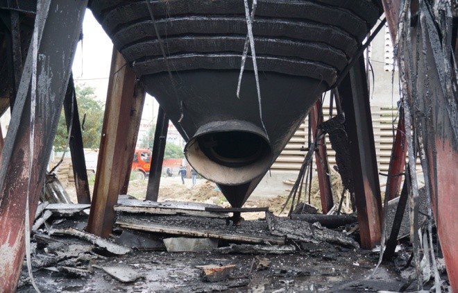 Lửa thiêu rụi 10 tháp sang chiết bia ảnh 4